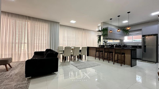 Apartamento 03 Dorm. em Meia Praia  -  Itapema