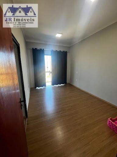 Casa à venda com 5 quartos, 3 suítes, 2 vagas e 300m² no Carneiros, Piranguinho (MG) — foto 24 de 30