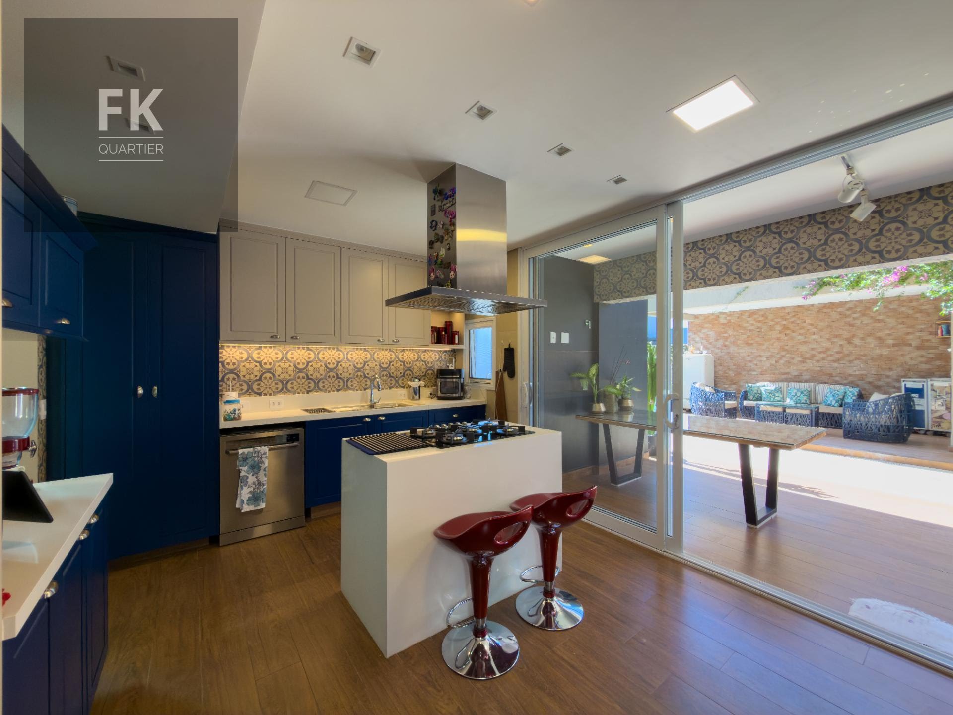 Casa à venda com 4 quartos, 4 suítes, 4 vagas e 373m² no Alphaville, Santana de Parnaíba (SP) — foto 7 de 28