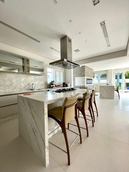 Casa à venda com 5 quartos, 5 suítes, 5 vagas e 940m² no Jurerê Internacional, Florianópolis (SC) — foto 15 de 29