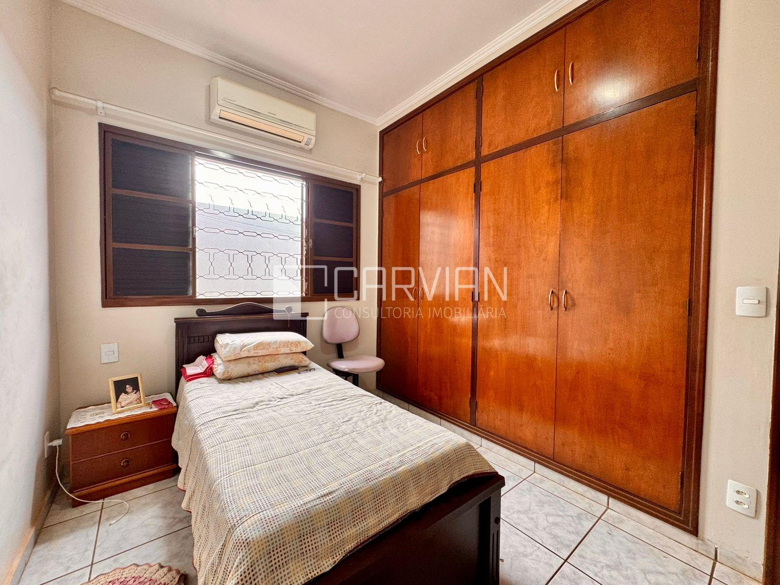 Casa à venda com 3 quartos, 1 suíte, 2 vagas e 250m² no Parque Industrial Lagoinha, Ribeirão Preto (SP) — foto 13 de 30