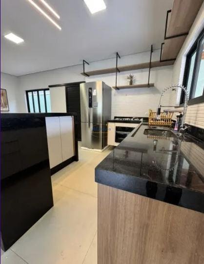 Casa à venda com 3 quartos, 3 suítes, 5 vagas e 138m² no Balneario Flórida, Praia Grande (SP) — foto 16 de 30