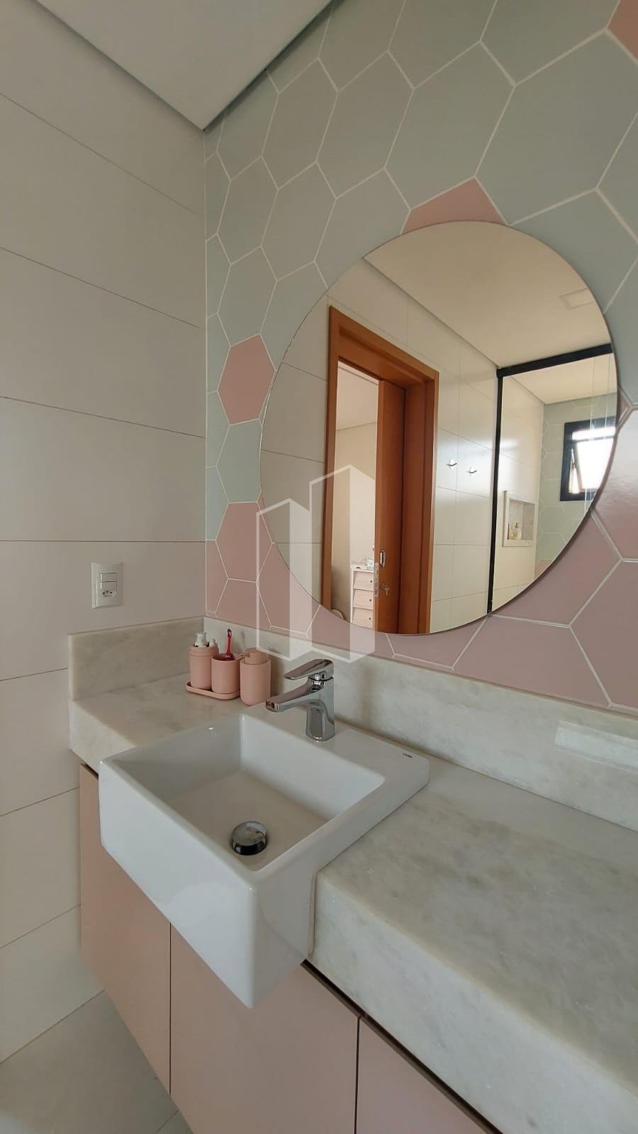 Casa à venda com 4 quartos, 3 suítes, 4 vagas e 212m² no Jardins Porto, Senador Canedo (GO) — foto 18 de 27