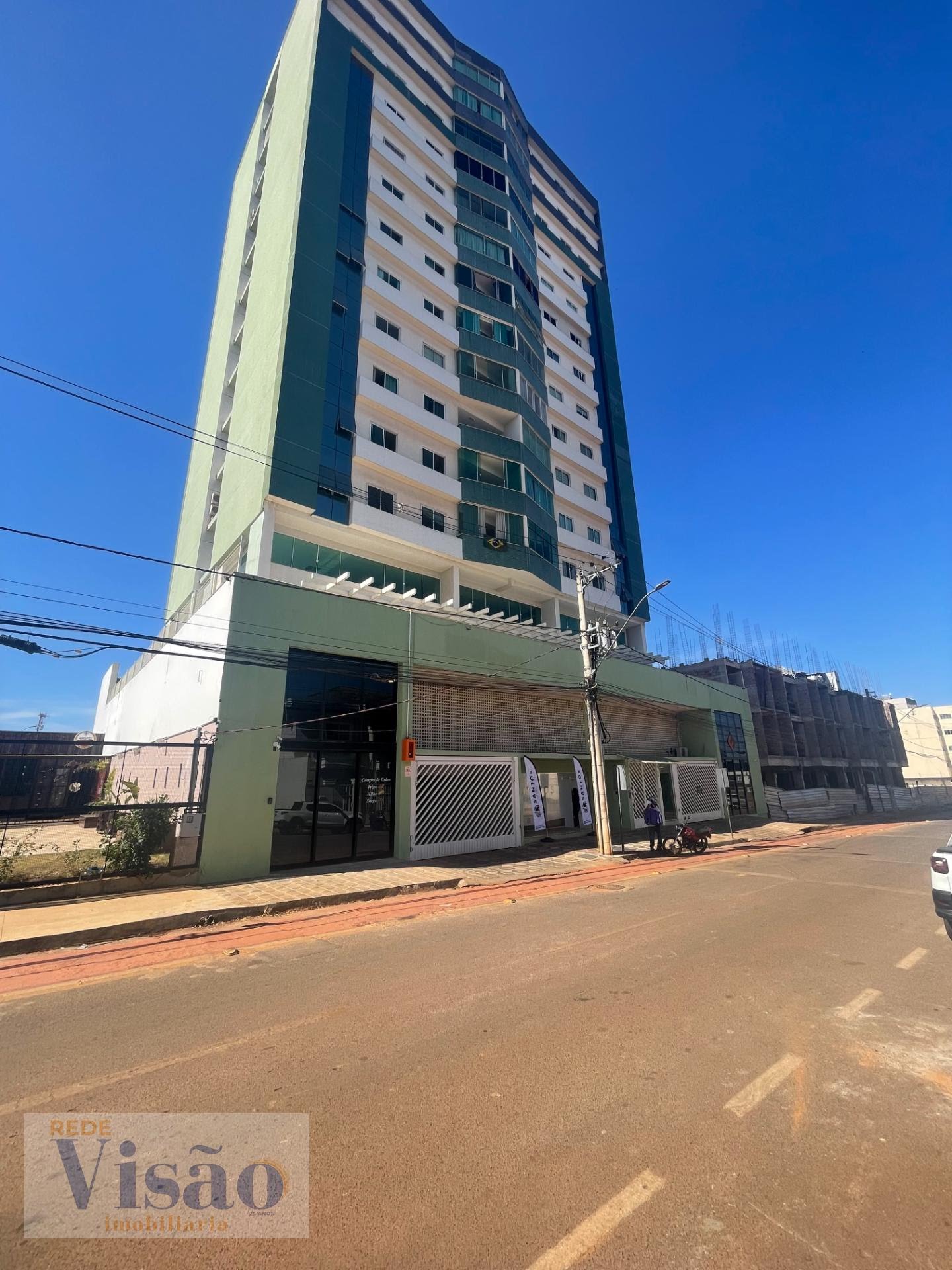 Apartamento à venda com 3 quartos, 1 banheiro, 2 vagas e 100m² no Centro, Paracatu — foto principal