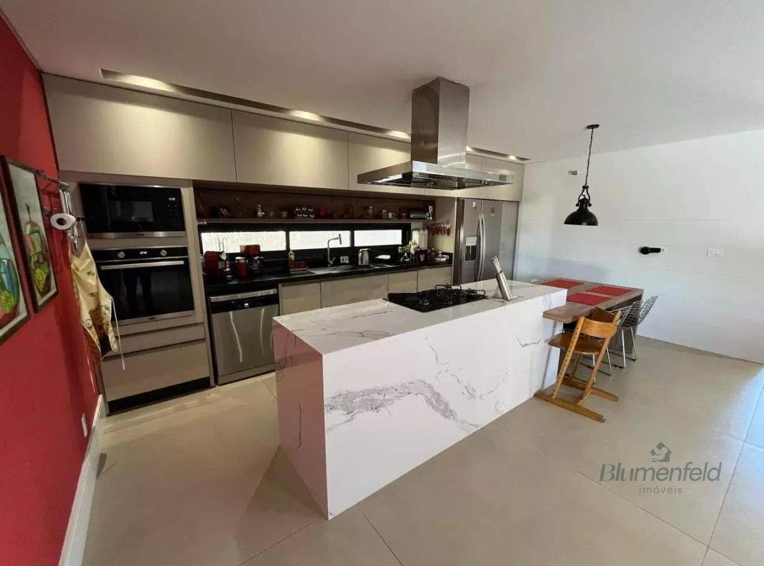 Casa à venda com 4 quartos, 3 suítes e 435m² no Condominio Arujazinho I II III, Arujá (SP) — foto 2 de 30