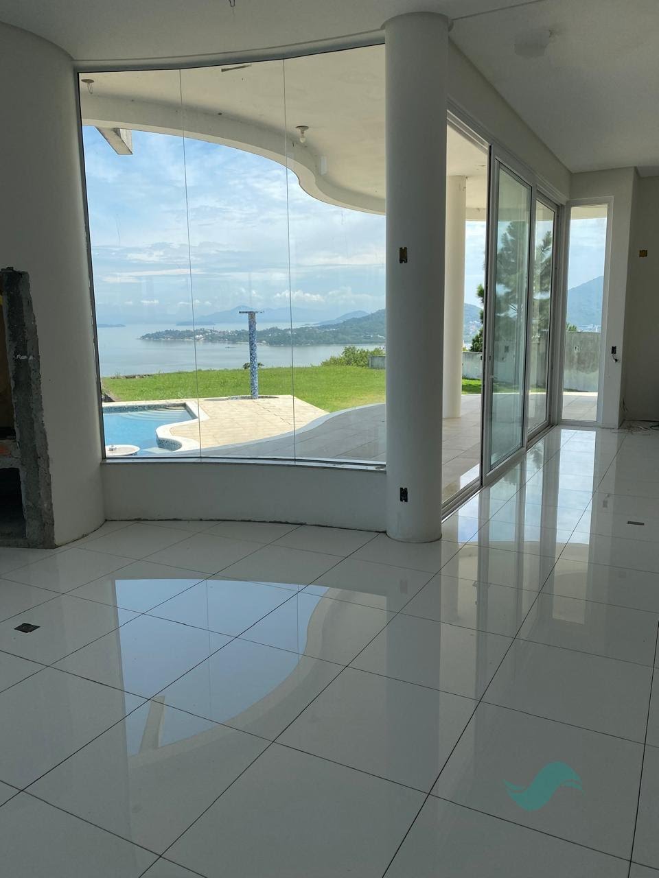 Casa à venda com 6 suítes, 3 vagas e 3400m² no João Paulo, Florianópolis (SC) — foto 12 de 27