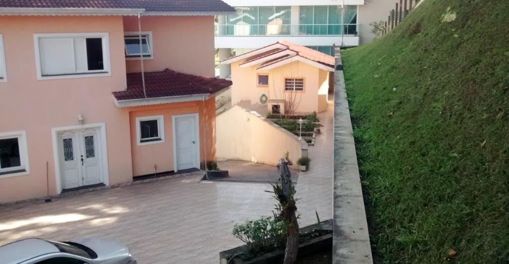 Casa à venda com 5 quartos, 5 suítes, 10 vagas e 570m² no Arujázinho I, II e III, Arujá (SP) — foto 3 de 11