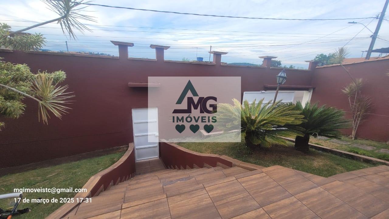 Casa à venda com 3 quartos, 1 suíte, 4 vagas e 450m² no Jardim das Magnólias, Três Corações (MG) — foto 10 de 12