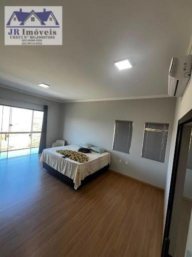 Casa à venda com 5 quartos, 3 suítes, 2 vagas e 300m² no Carneiros, Piranguinho (MG) — foto 10 de 30