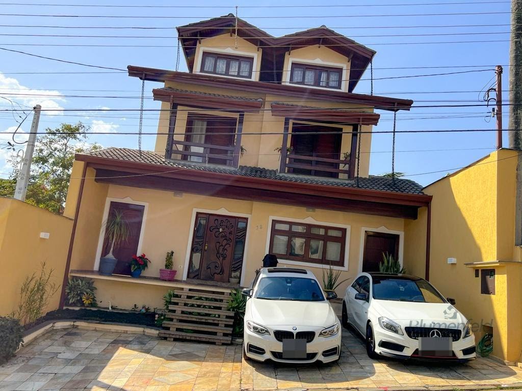 Casa à venda com 3 quartos, 5 banheiros, 2 vagas e 315m² no Condomínio Arujazinho IV, Arujá — foto principal