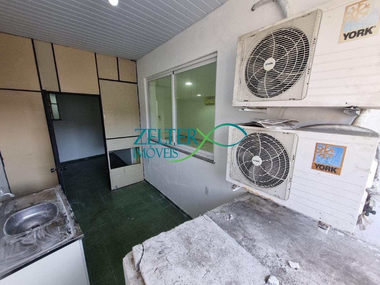 Comercial à venda com 61m² no Penha Circular, Rio de Janeiro (RJ) — foto 2 de 10
