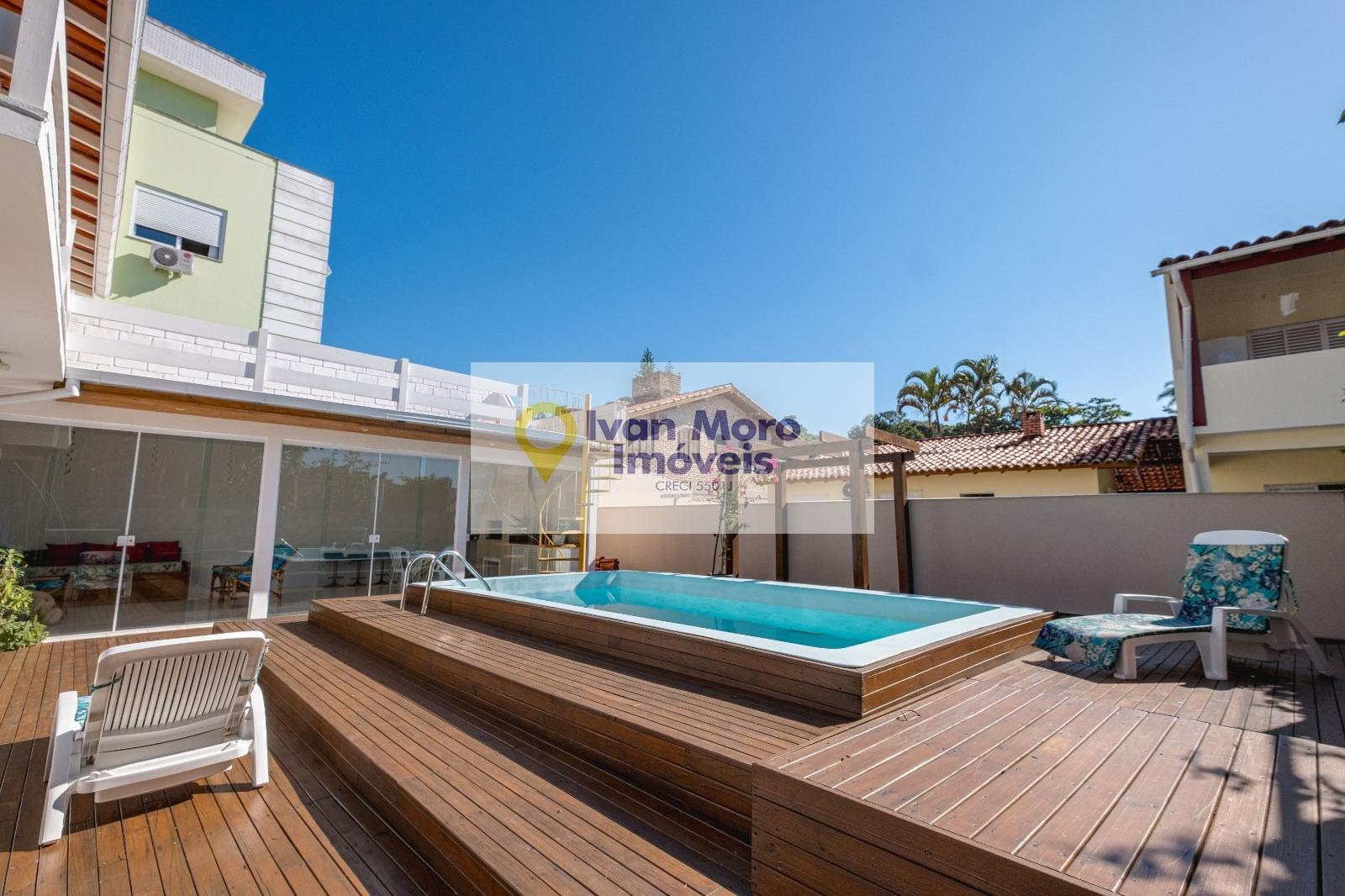 Casa à venda com 4 quartos, 1 suíte, 4 vagas e 381m² no Canasvieiras, Florianópolis (SC) — foto 16 de 30
