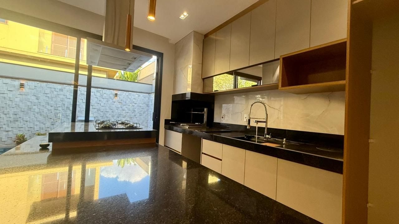 Casa à venda com 3 quartos, 3 suítes, 4 vagas e 172m² no Jardim Cybelli, Ribeirão Preto (SP) — foto 29 de 30