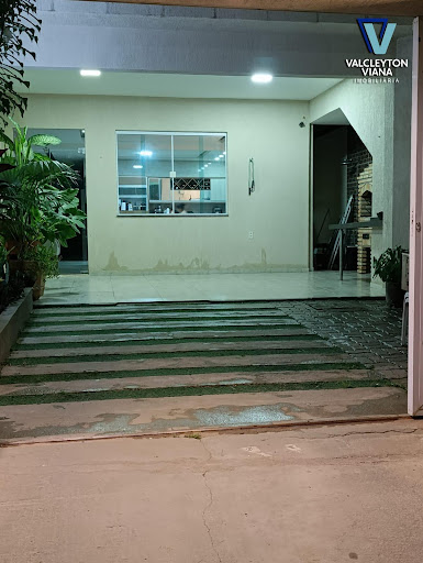 Casa Duplex em Belchior, Sobral: 3 Dormitórios, 2 Suítes
