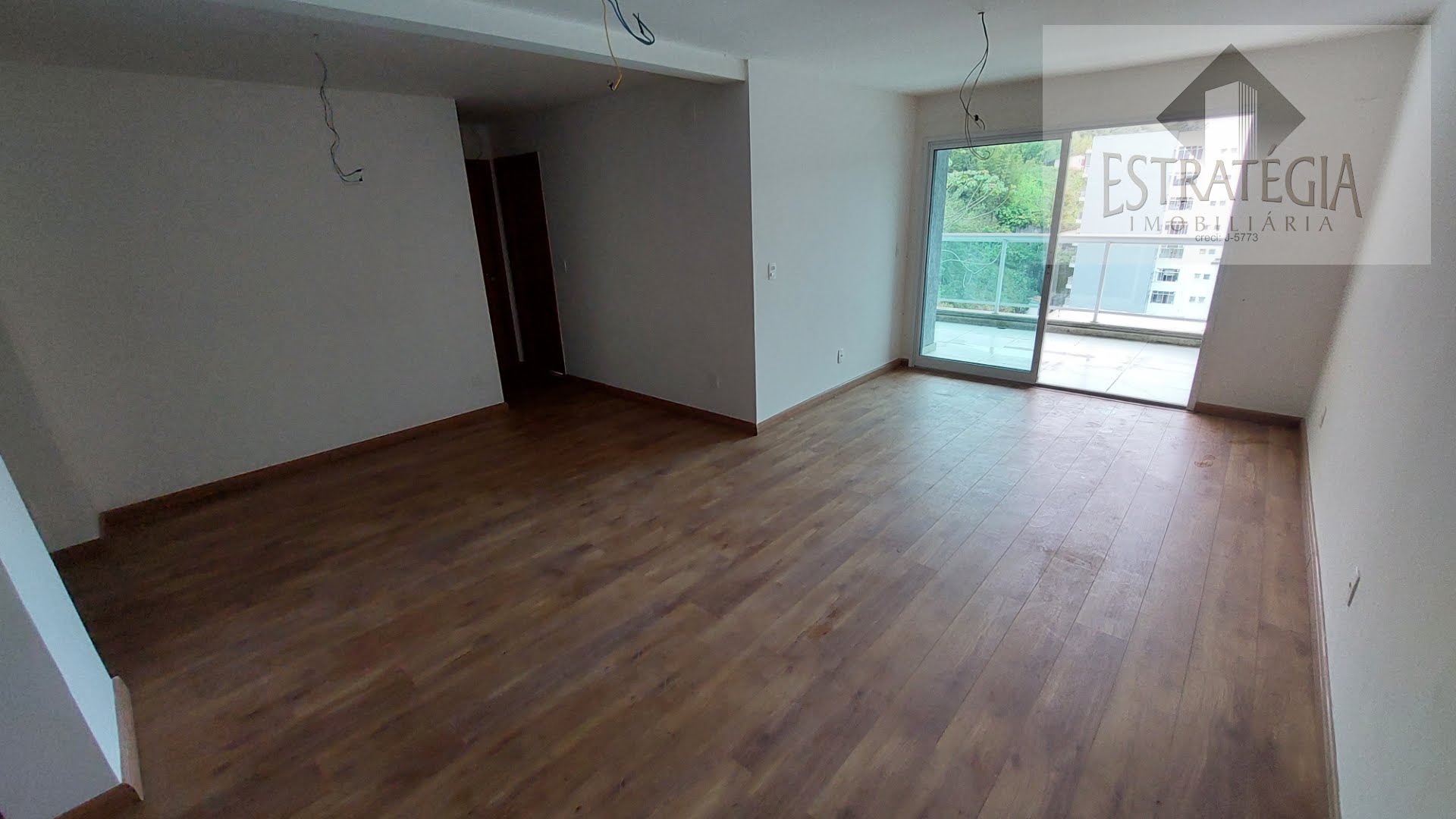 Apartamento à venda com 2 quartos, 1 suíte, 2 vagas e 110m² no Coronel Veiga, Petrópolis (RJ) — foto 10 de 19