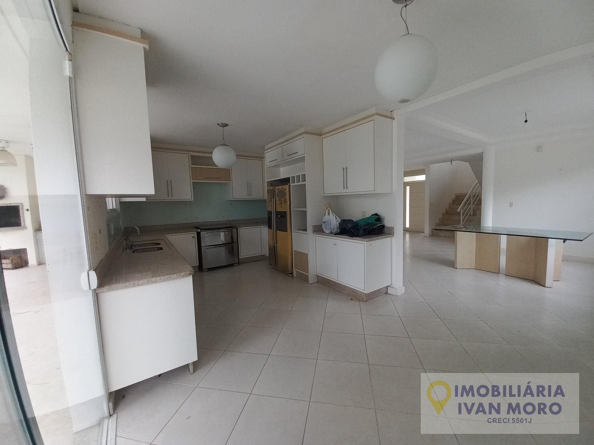 Casa à venda com 5 quartos, 3 suítes, 2 vagas e 286m² no Jurerê, Florianópolis (SC) — foto 23 de 30