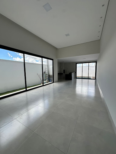 Casa de Condomínio em Novo Mundo  -  Uberlândia