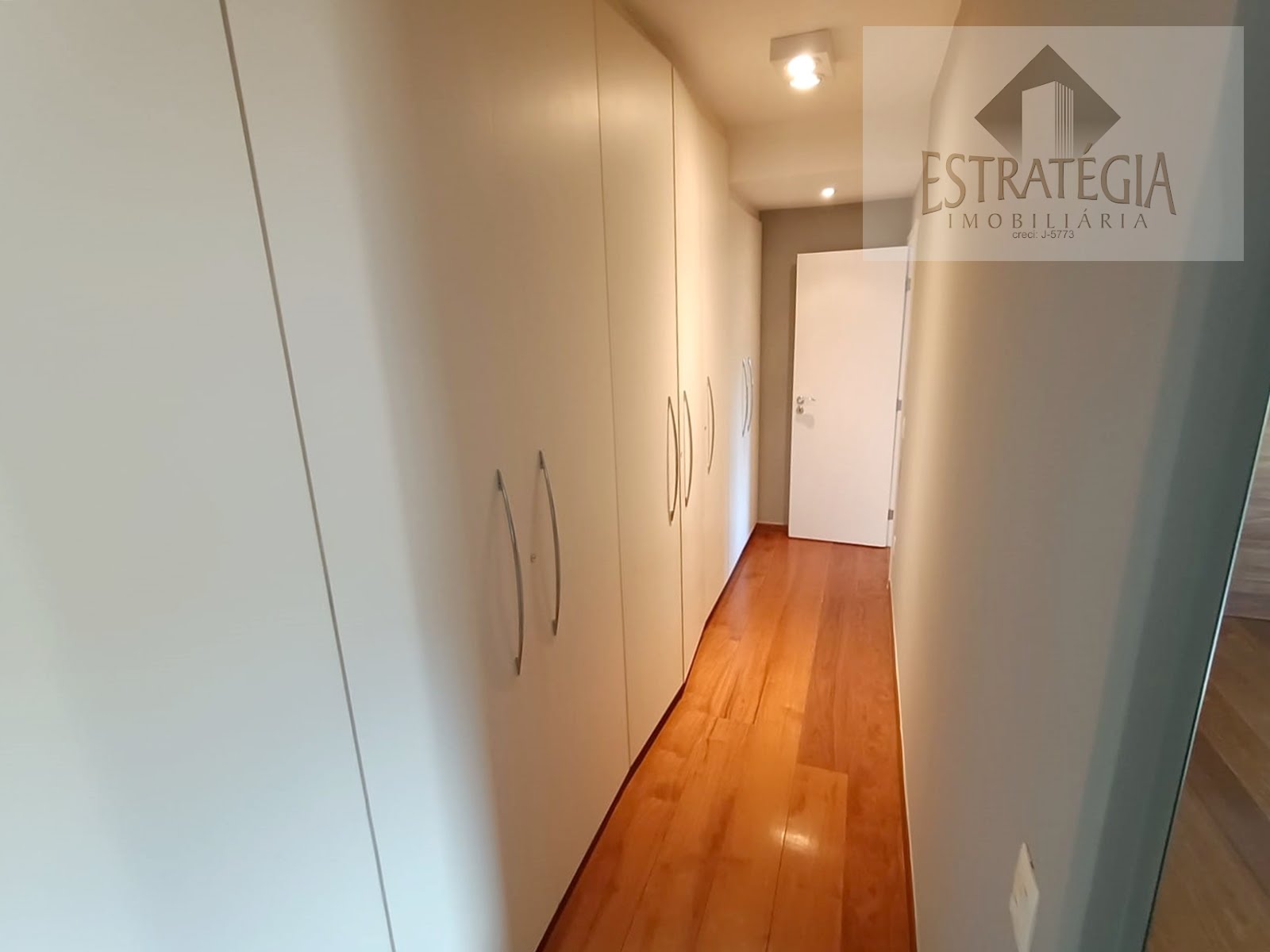 Apartamento à venda com 4 quartos, 2 suítes, 3 vagas e 250m² no Centro, Petrópolis (RJ) — foto 23 de 30