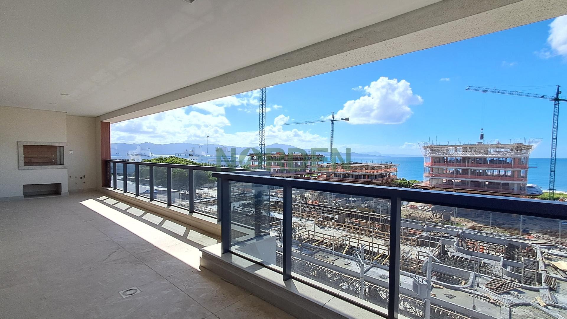 Apartamento Duplex de 236 m² com 3 quartos no Luxury Concept, Jurerê