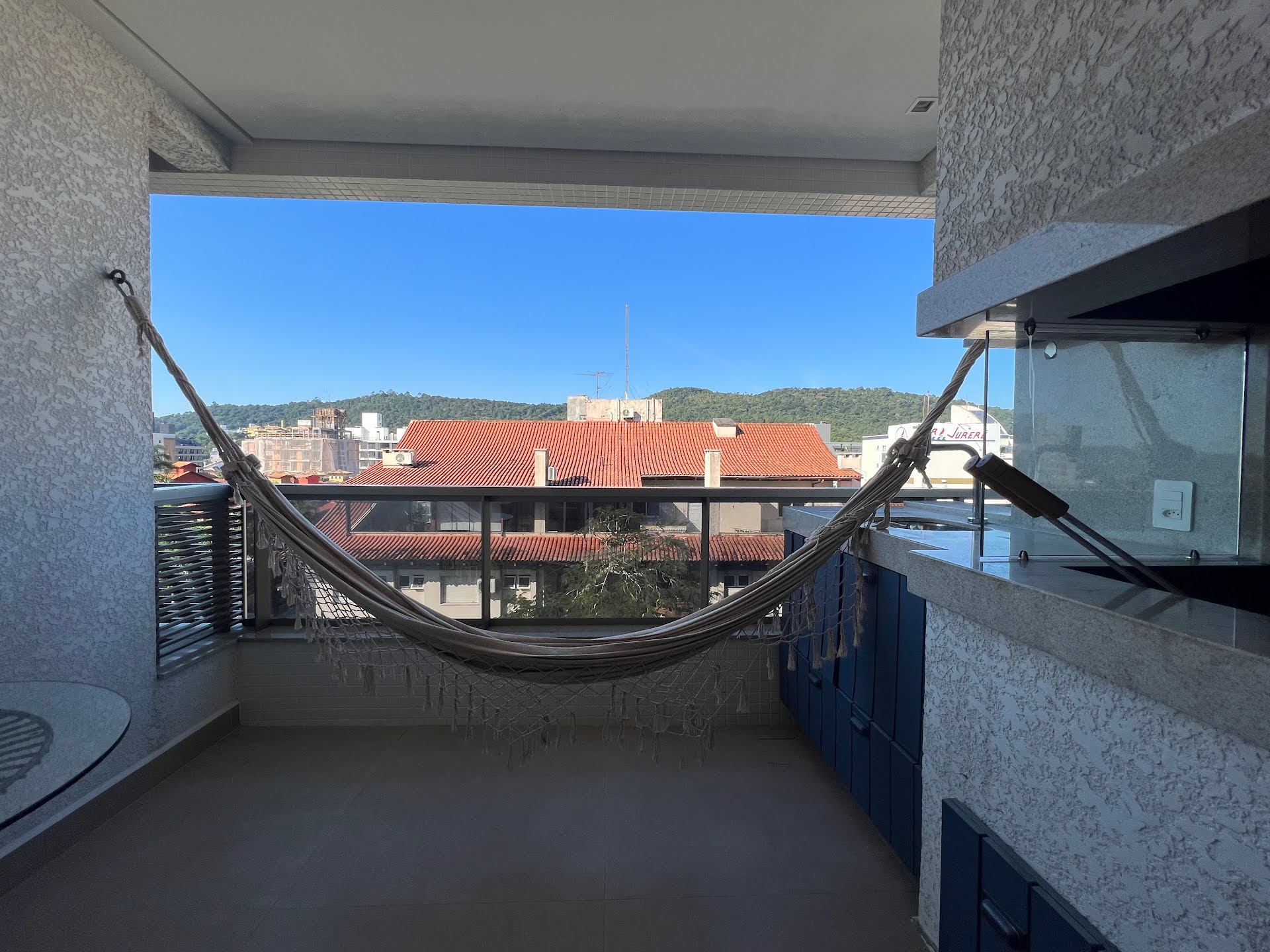 Apartamento à venda com 2 suítes, 1 vaga e 100m² no Jurerê, Florianópolis (SC) — foto 2 de 26