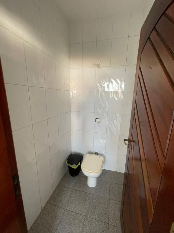 Casa à venda com 3 quartos, 3 suítes, 8 vagas e 570m² no Condominio Arujazinho I II III, Arujá (SP) — foto 18 de 30