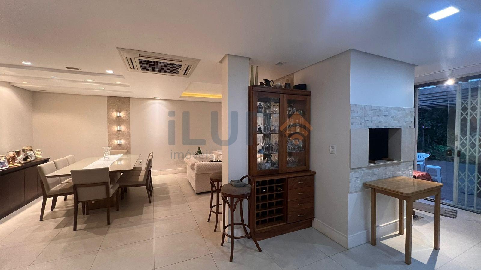 Sala de Jantar com Churrasqueira 