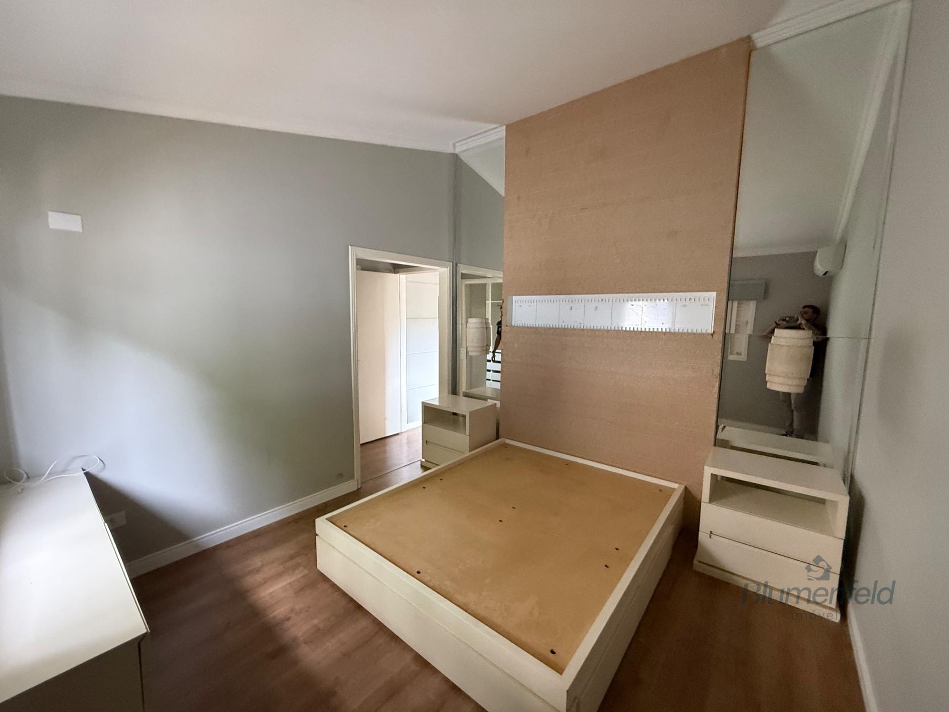 Casa à venda com 4 quartos, 4 suítes, 4 vagas e 300m² no Condomínio Arujazinho IV, Arujá (SP) — foto 19 de 30