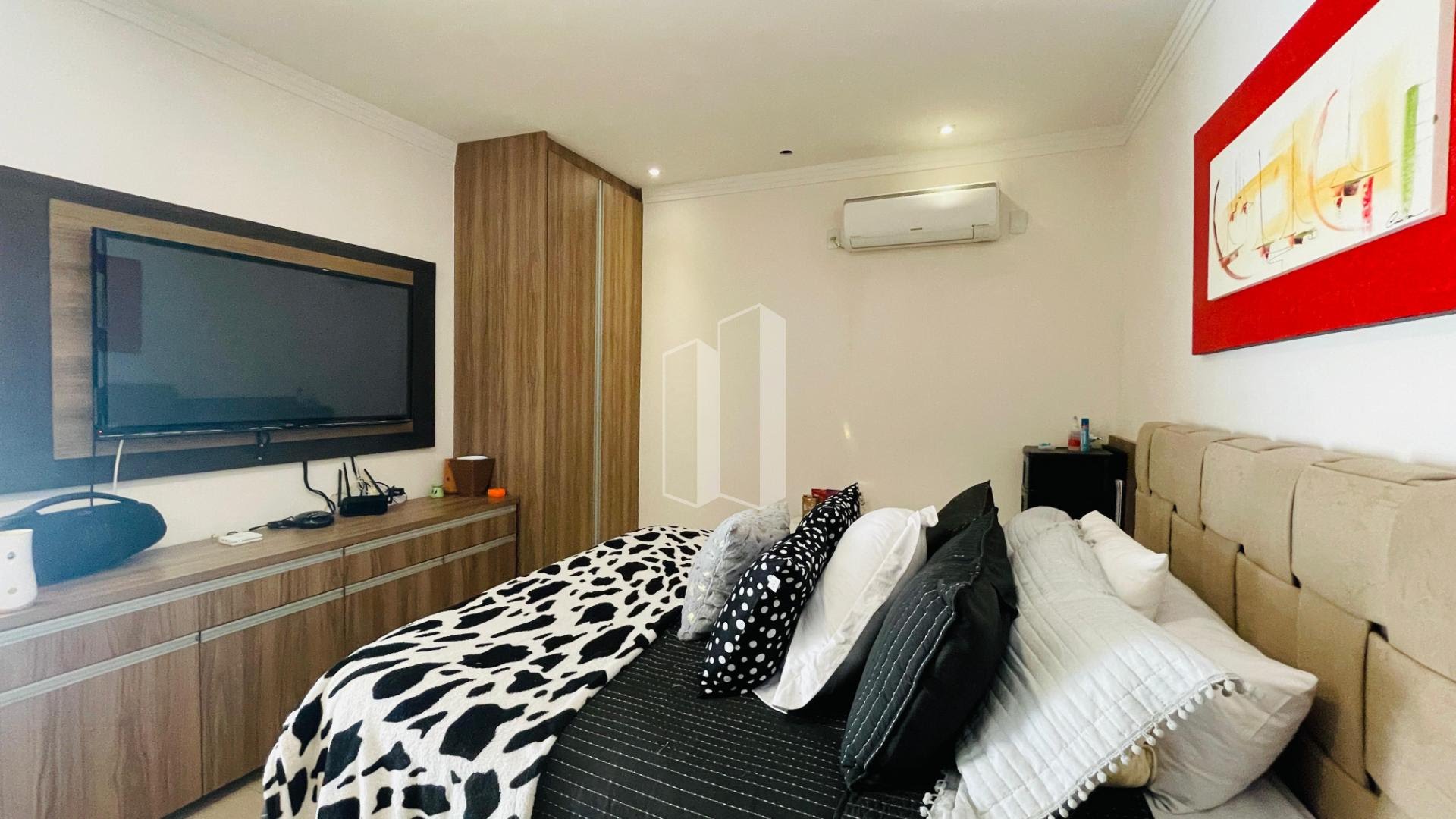 Casa à venda com 4 quartos, 4 suítes, 4 vagas e 240m² no Jardim Planalto, Goiânia (GO) — foto 21 de 30
