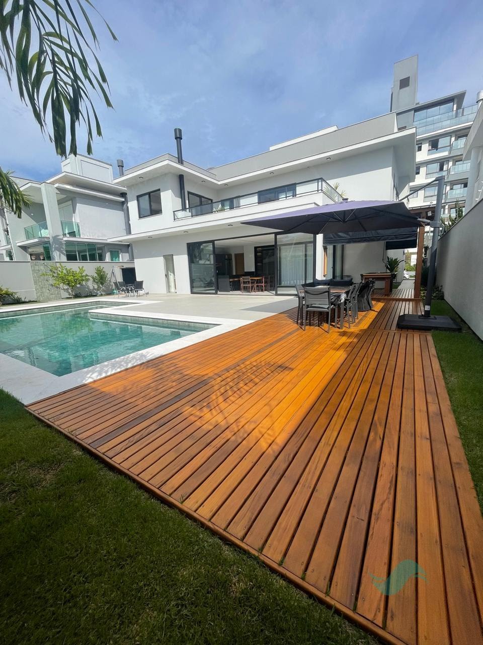 Casa à venda com 5 suítes, 3 vagas e 410m² no Jurerê Internacional, Florianópolis (SC) — foto 11 de 27