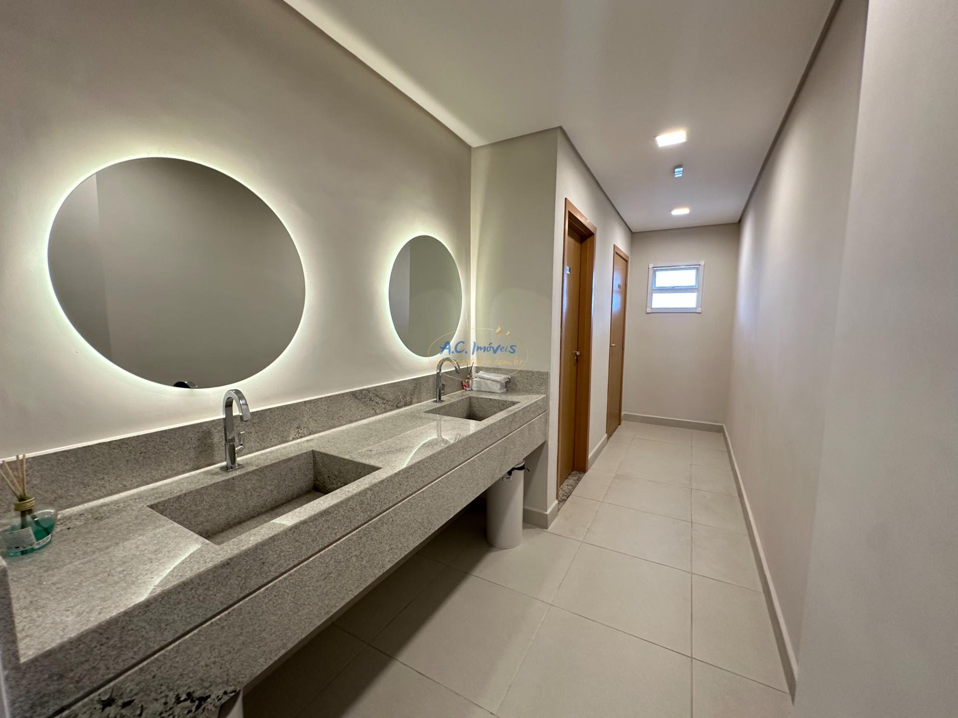 Apartamento à venda com 3 quartos, 3 suítes, 2 vagas e 95m² no Aviação, Praia Grande (SP) — foto 26 de 30