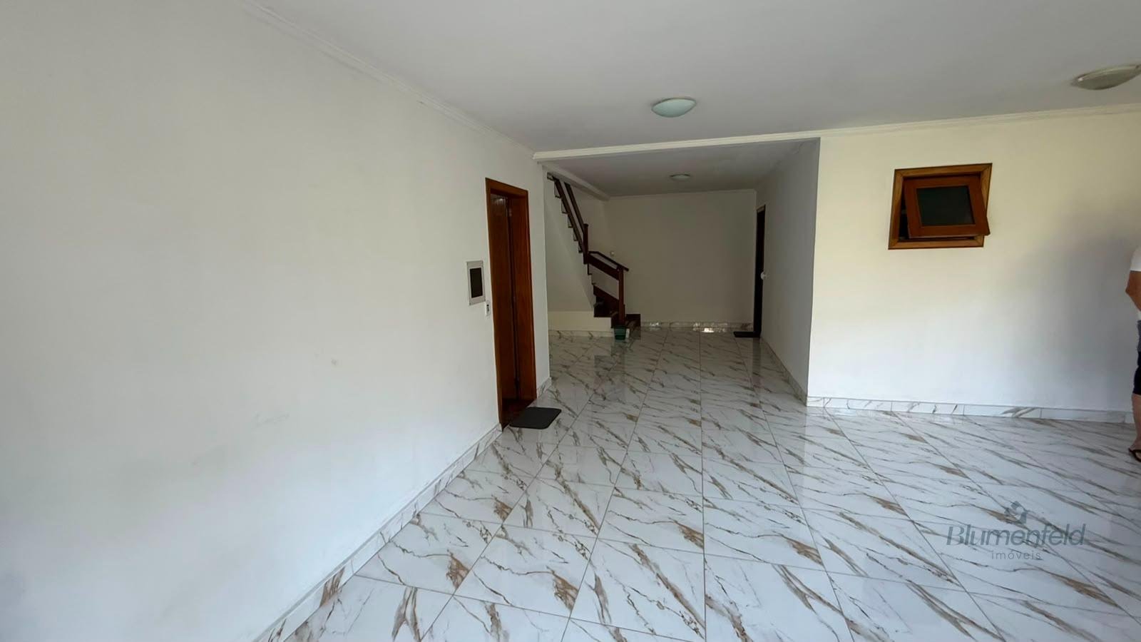 Casa à venda com 3 quartos, 3 suítes, 4 vagas e 330m² no Condomínio Country Club, Arujá (SP) — foto 12 de 30