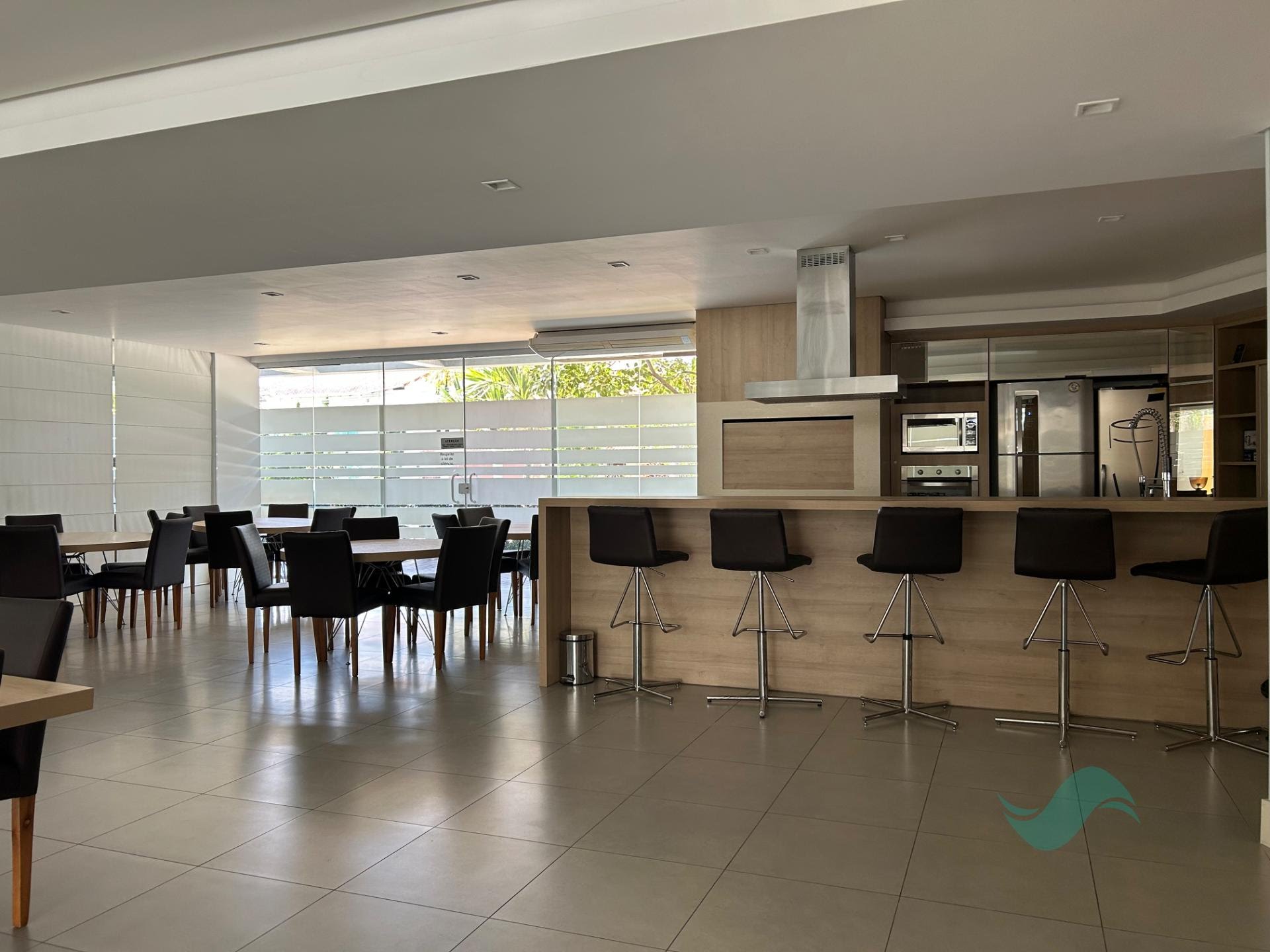Apartamento à venda com 3 suítes, 2 vagas e 125m² no Jurerê, Florianópolis (SC) — foto 18 de 19