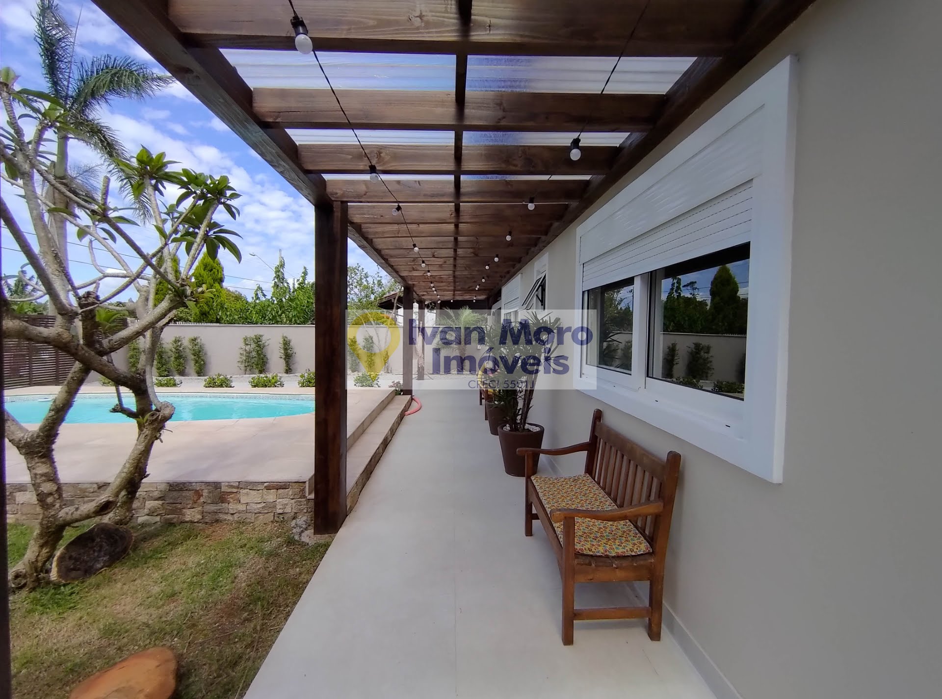 Casa para alugar com 4 quartos, 1 suíte, 4 vagas e 250m² no Daniela, Florianópolis (SC) — foto 10 de 30