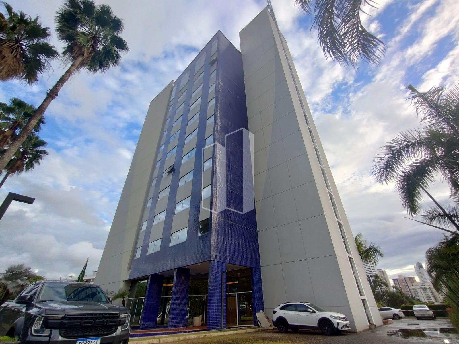 Comercial para alugar com 1 banheiro, 2 vagas e 32m² no Jardim Goiás, Goiânia — foto principal