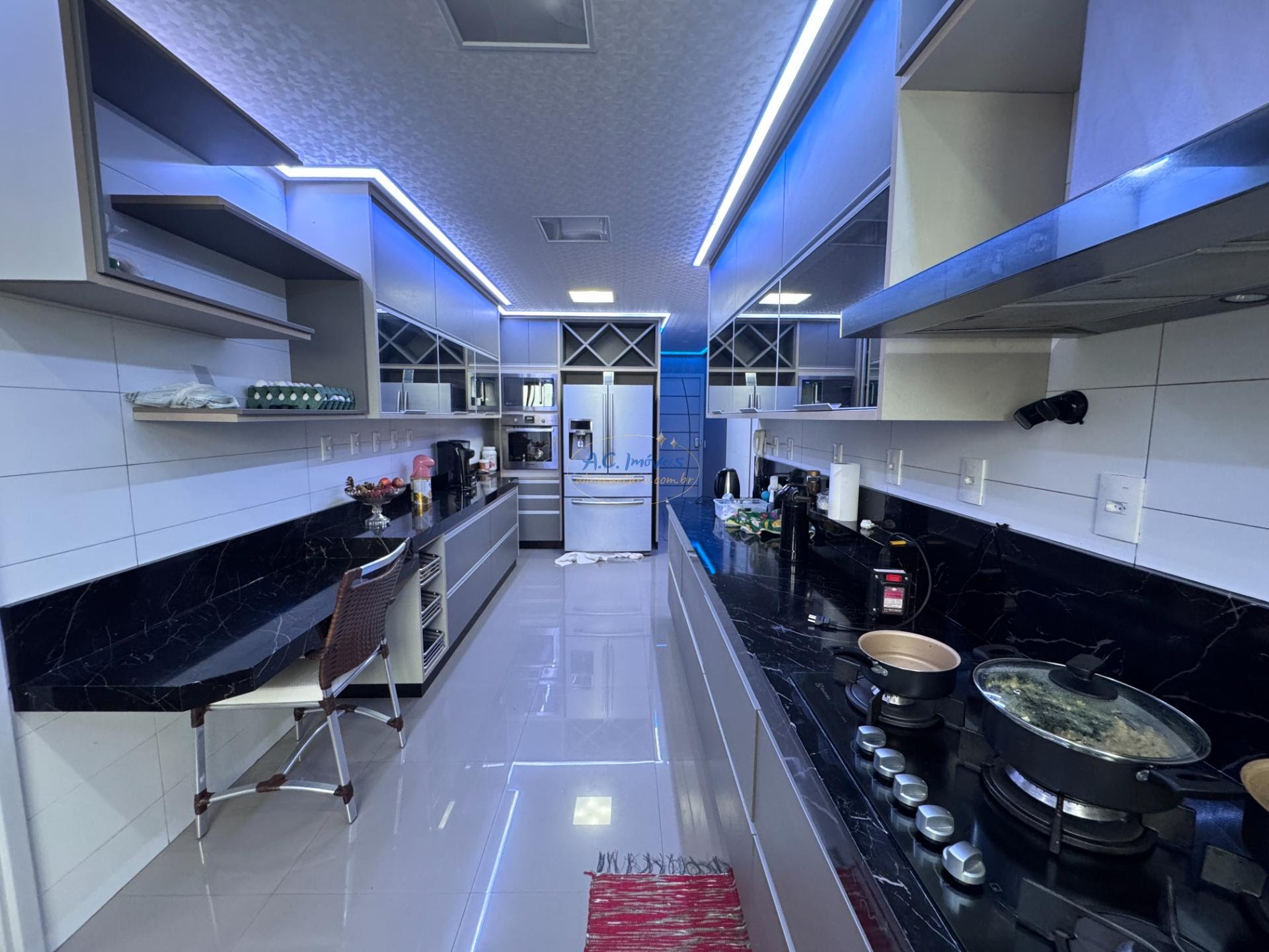 Apartamento à venda com 3 quartos, 3 suítes, 3 vagas e 195m² no Canto do Forte, Praia Grande (SP) — foto 8 de 30