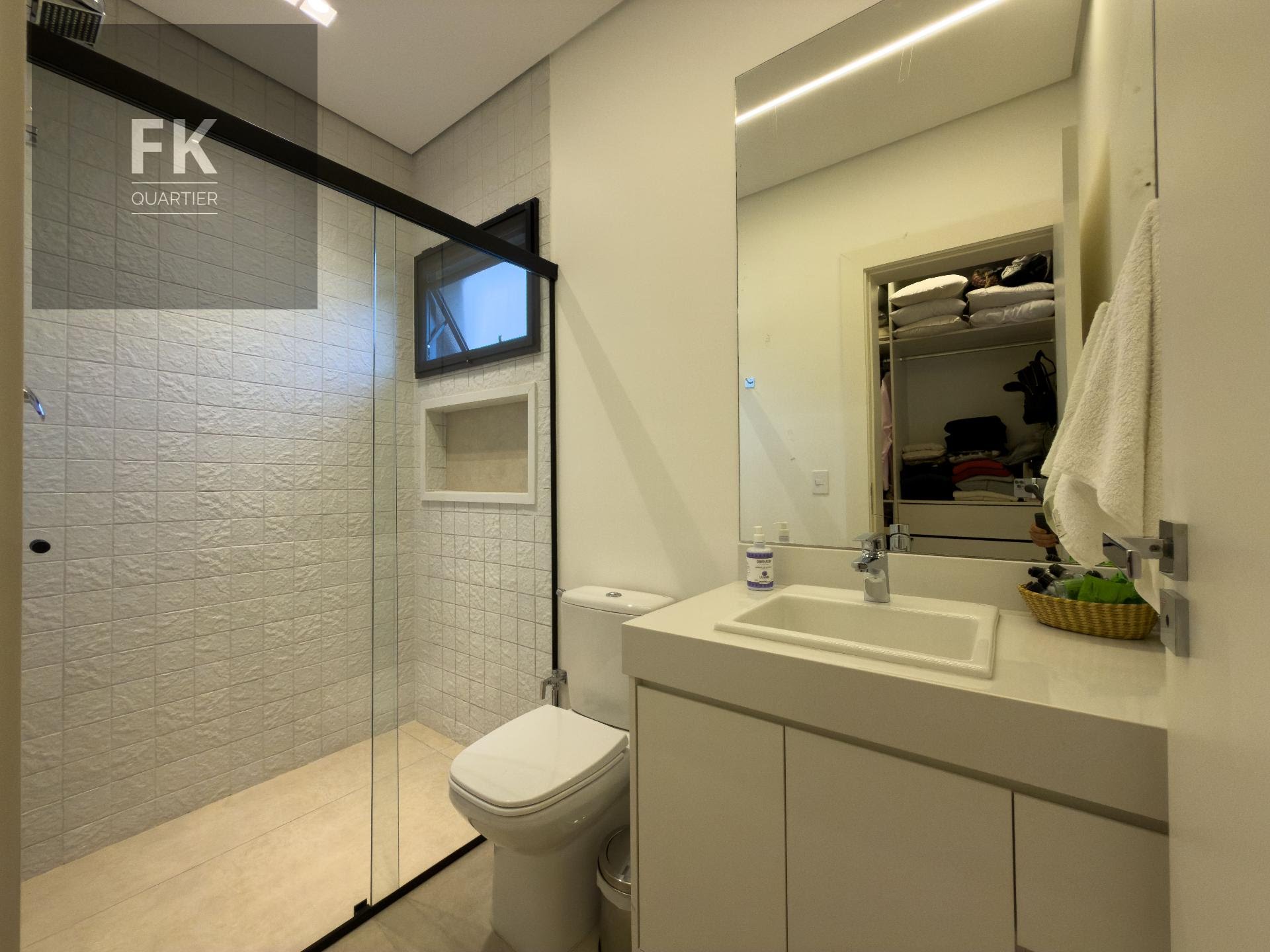 Casa à venda com 4 quartos, 4 suítes, 4 vagas e 360m² no Alphaville, Santana de Parnaíba (SP) — foto 24 de 27