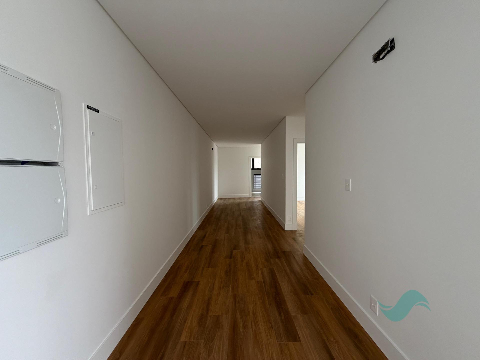 Apartamento à venda com 3 suítes, 5 vagas e 235m² no Jurerê Internacional, Florianópolis (SC) — foto 19 de 21