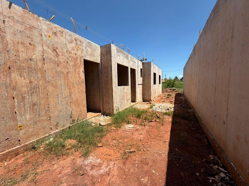 Casa de Condomínio em Portal Caioba  -  Campo Grande
