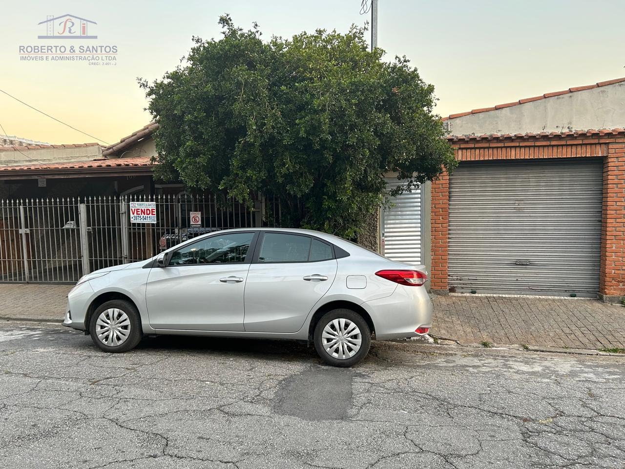 Porta de aço com 1 garagem 