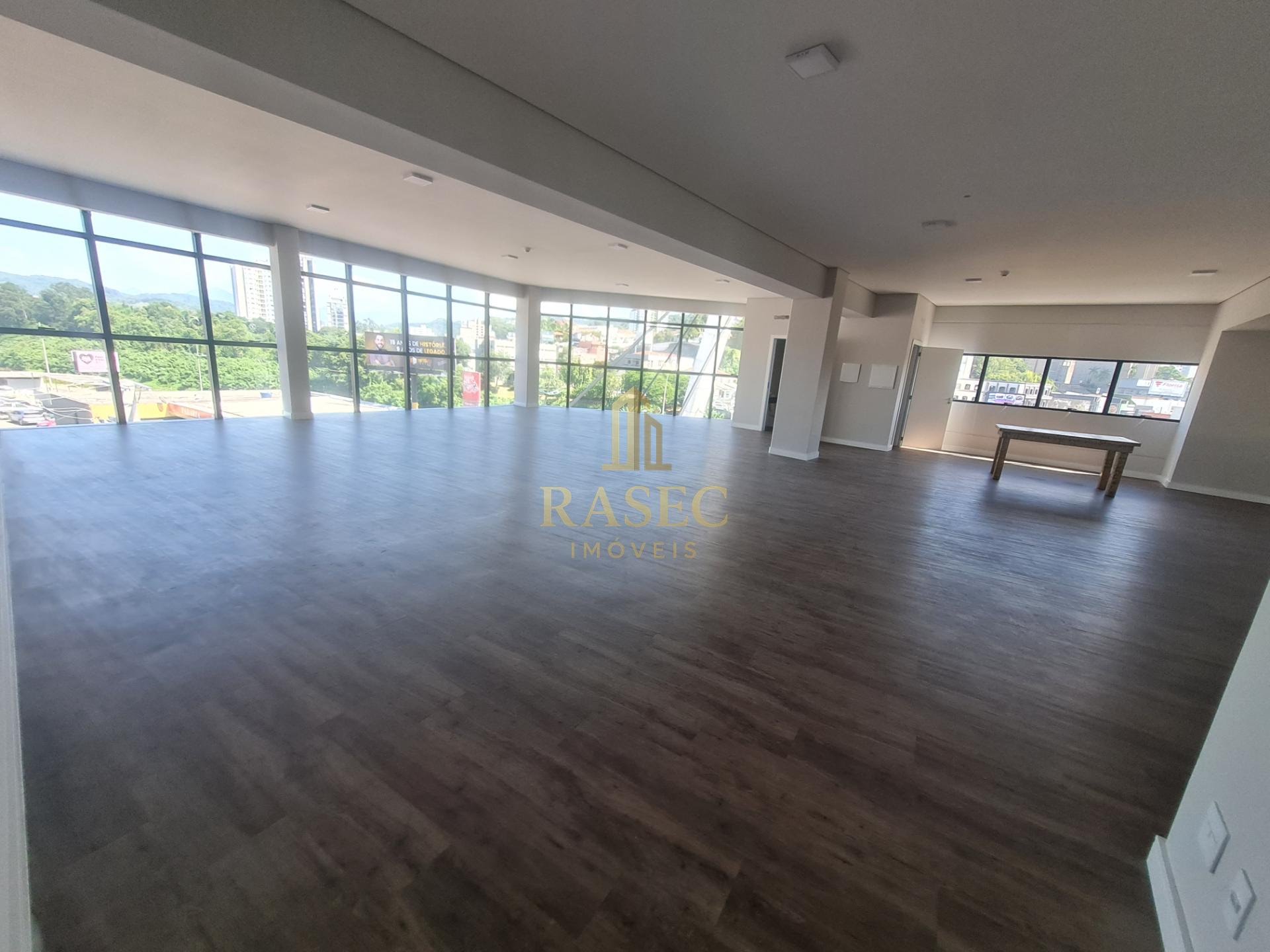 Comercial para alugar com 152m² no Centro II, Brusque (SC) — foto 2 de 7