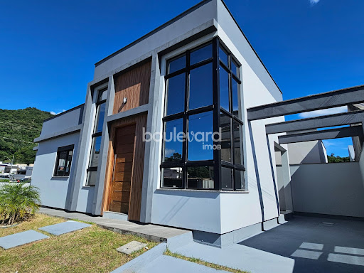 Casa de 3 Dormitórios | 1 Suíte | Vale Verde | Palhoça
