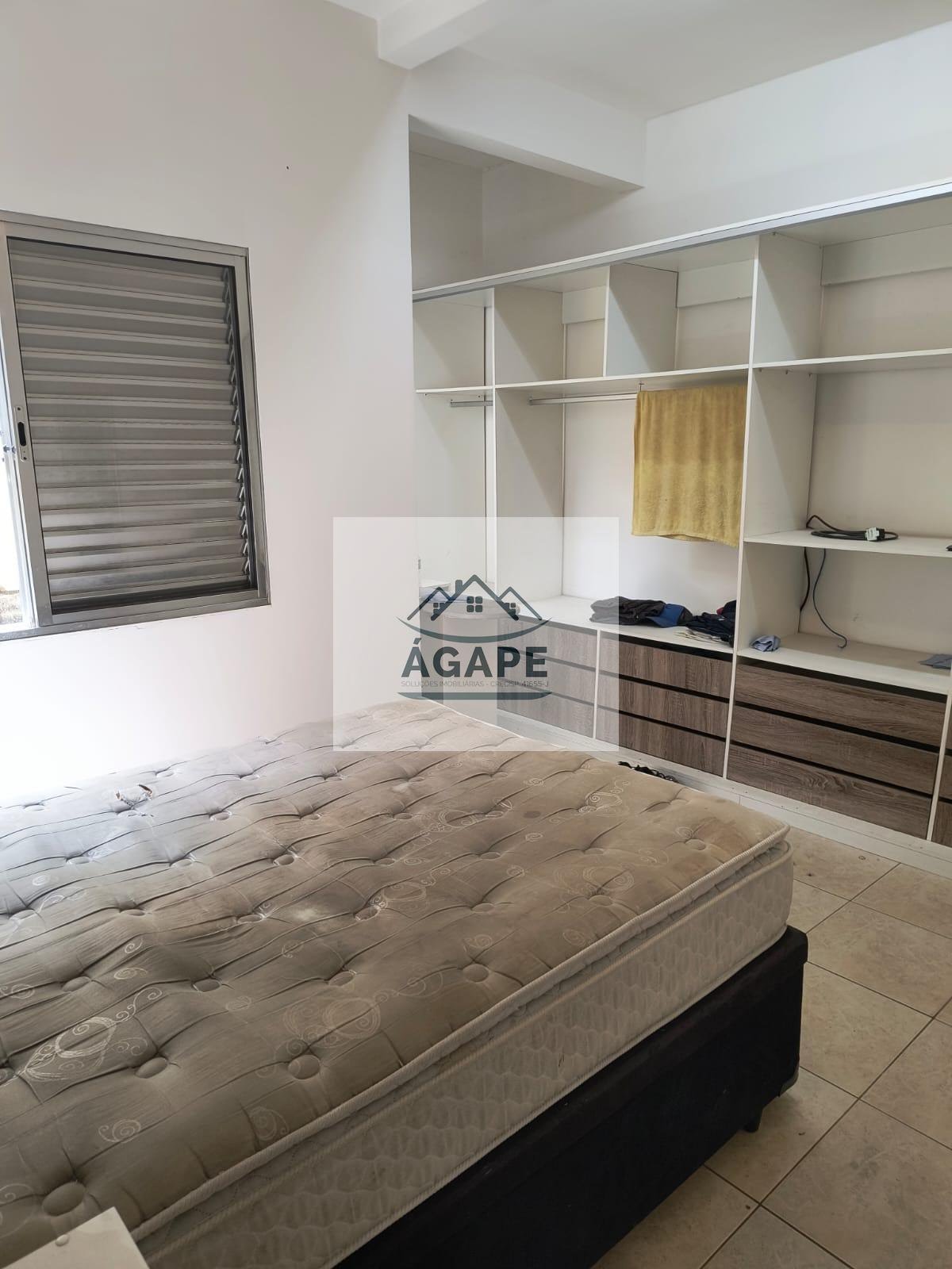 Casa à venda com 3 quartos, 1 suíte, 4 vagas e 250m² no Jardim Saint Moritz, Taboão da Serra (SP) — foto 23 de 30