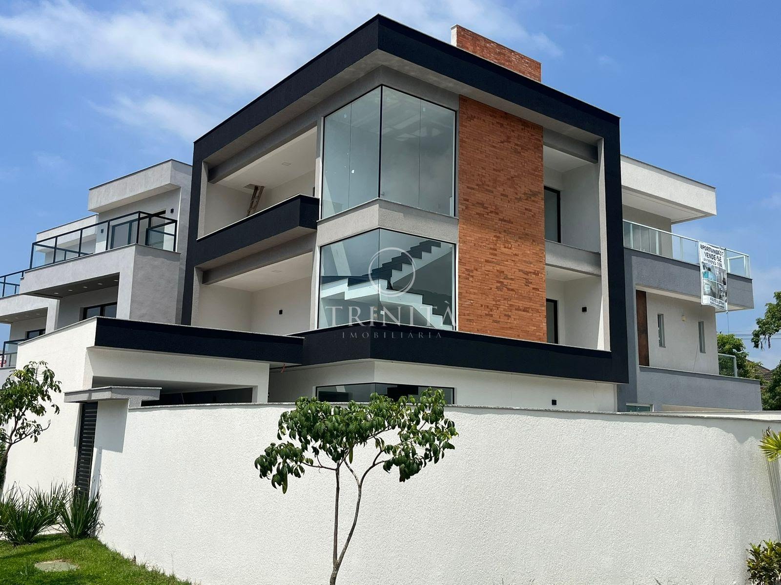 fachada-externa-casa-210m²-dream-garden-vargem-pequena