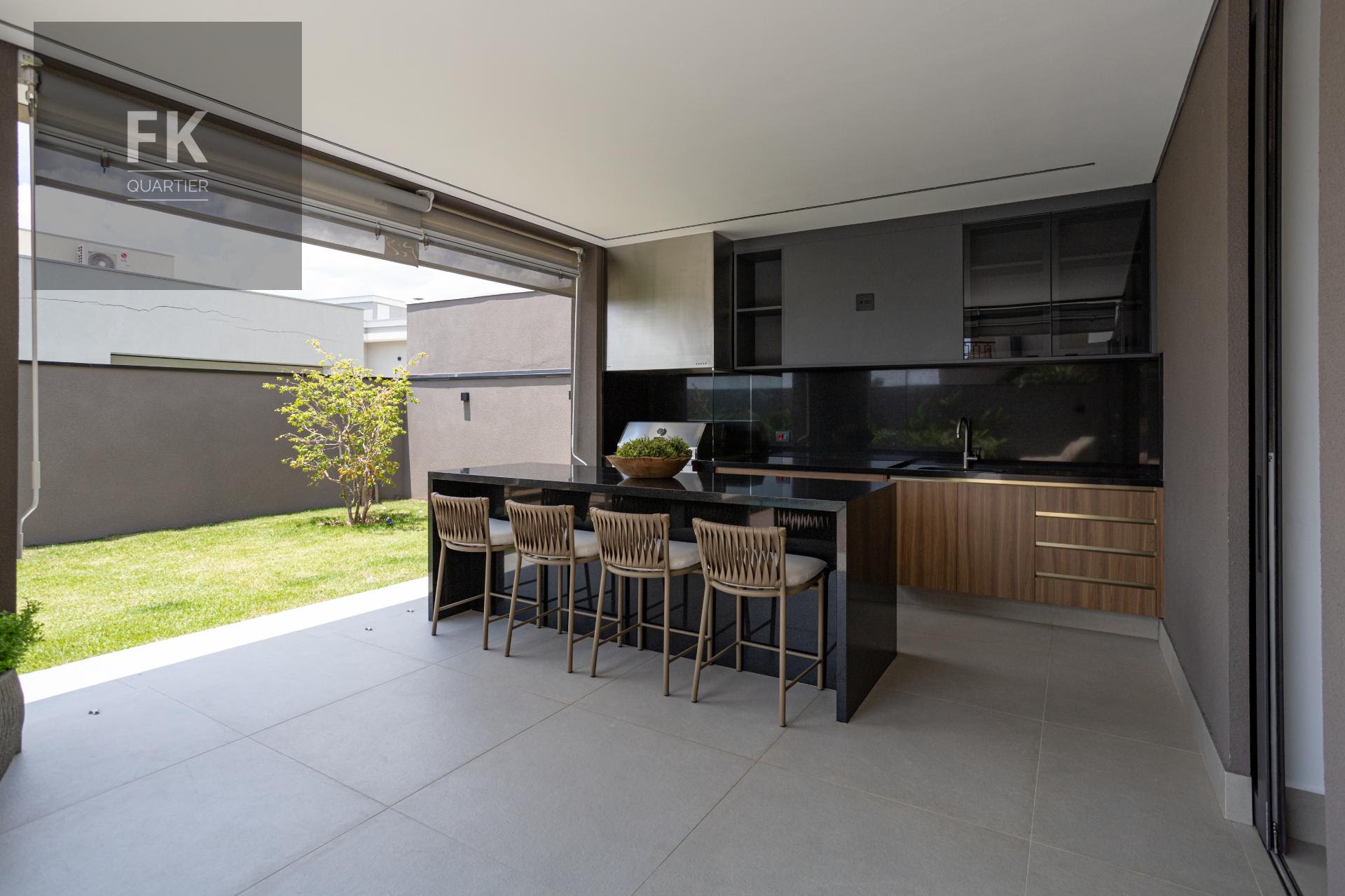 Casa à venda com 4 quartos, 4 suítes, 5 vagas e 390m² no Residencial Burle Marx, Santana de Parnaíba (SP) — foto 22 de 30