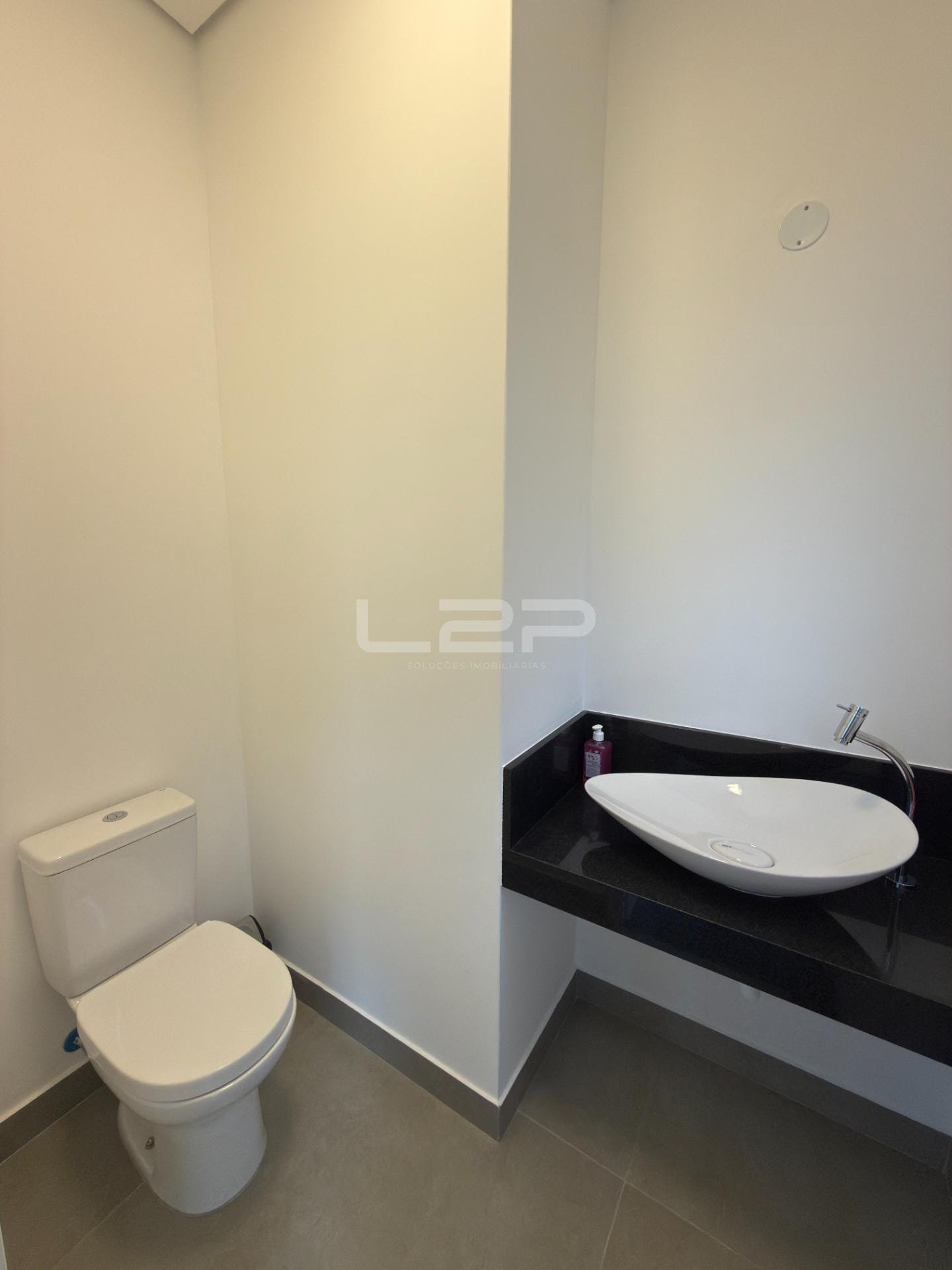 Casa à venda com 3 quartos, 3 suítes, 4 vagas e 260m² no Medeiros, Jundiaí (SP) — foto 25 de 30