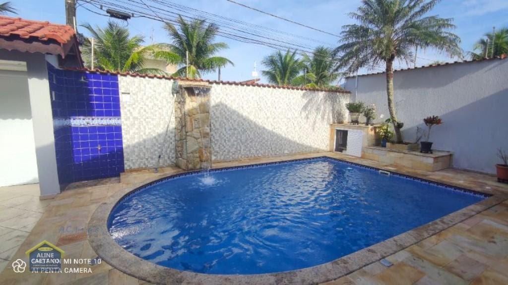 Casa à venda com 4 quartos, 4 banheiros, 5 vagas e 187m² no Balneario Flórida, Praia Grande — foto principal
