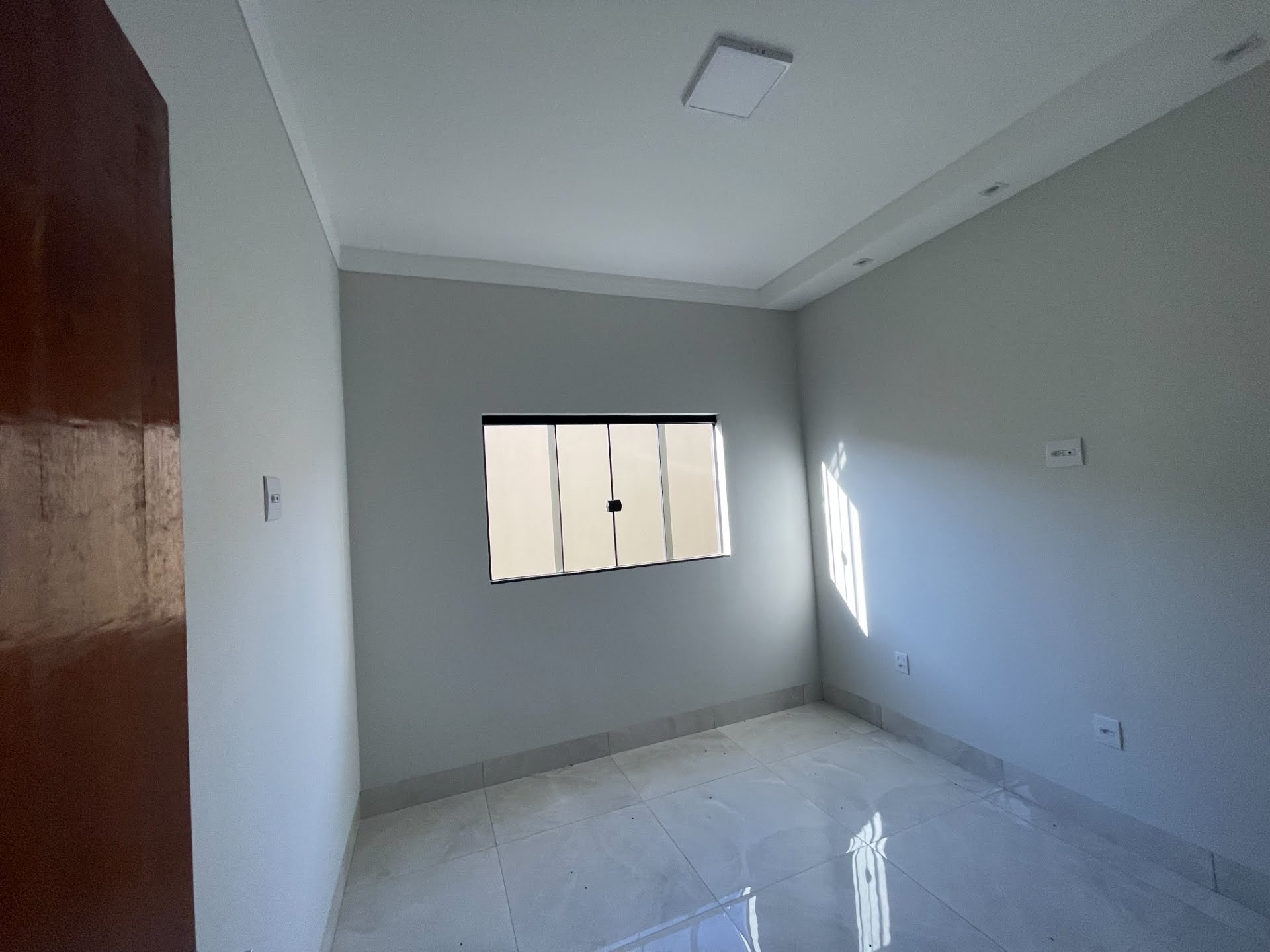 Casa à venda com 3 quartos, 1 suíte, 2 vagas e 120m² no Jardim Vitória, Paracatu (MG) — foto 5 de 13