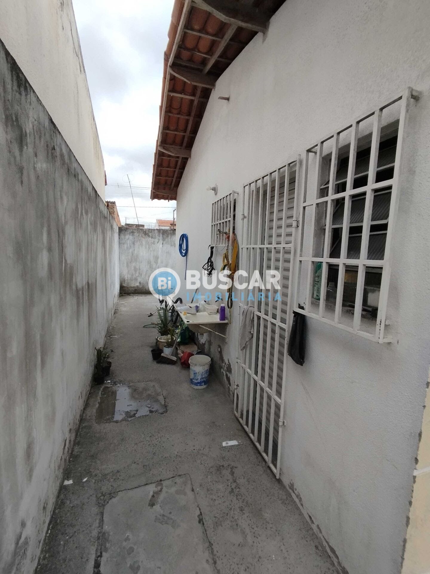 Casa à venda com 2 quartos, 1 banheiro, 2 vagas e 125m² no Gabriela, Feira de Santana (BA) — foto 2 de 6