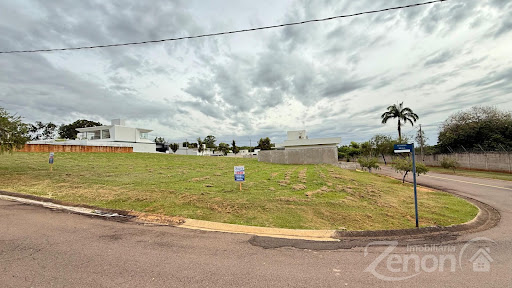 Terreno à Venda no Residencial Portugal I em Adamantina