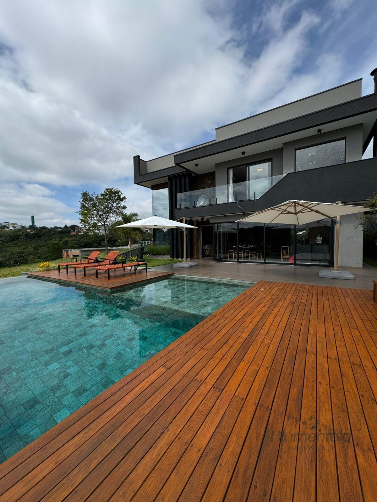 Casa à venda com 2 banheiros, 6 vagas e 375m² no Ouro Fino, Santa Isabel — foto principal
